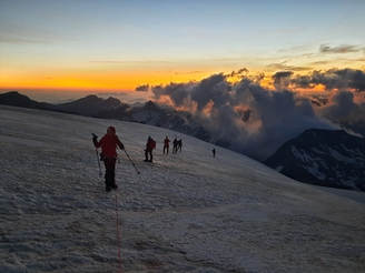 auf dem Weg zum Sonnenaufgang am Grossvenediger